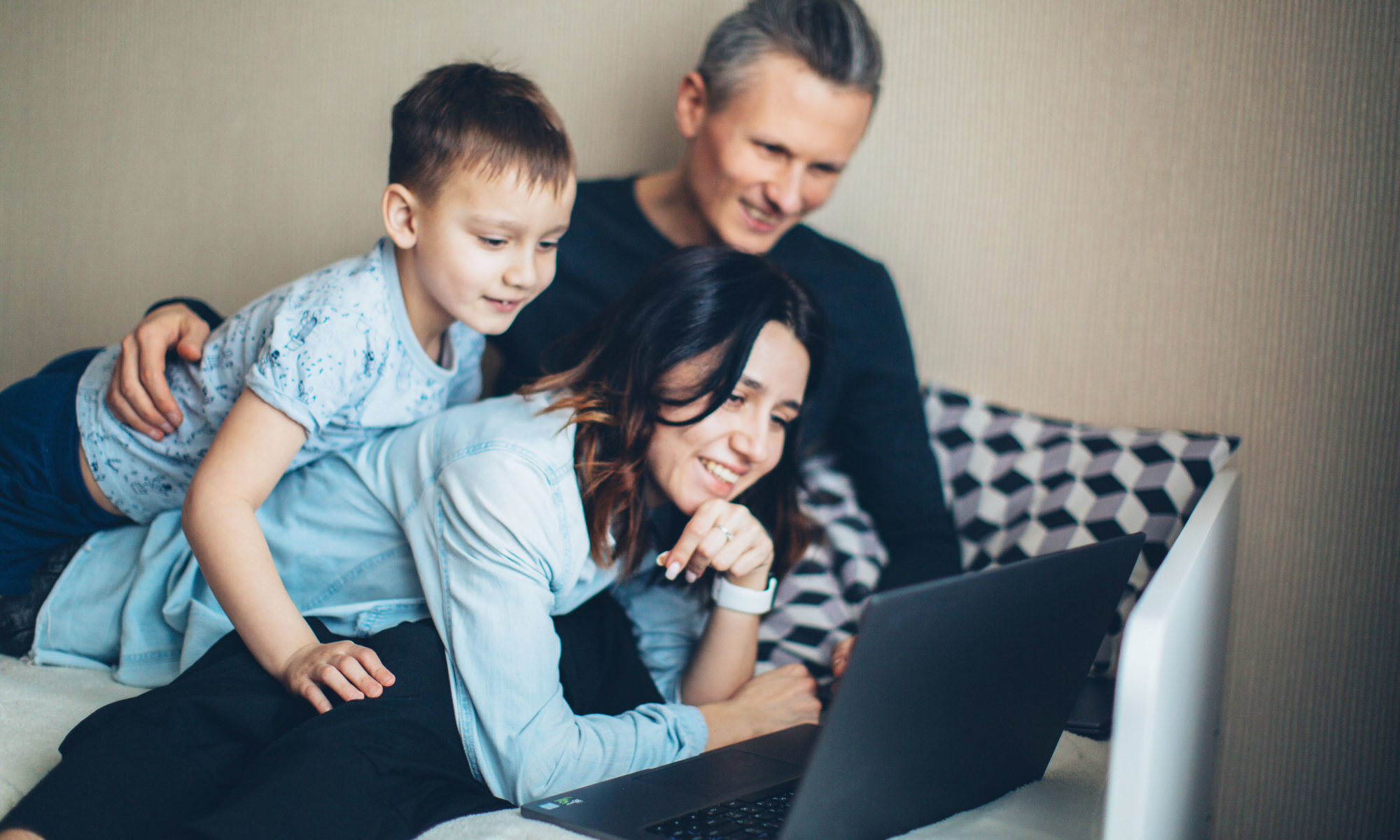 英単語から英語の世界が広がる！子供向け無料アプリ＆カード